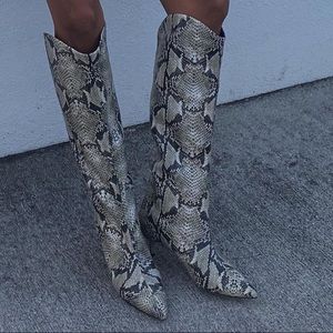 Schutz Maryana snake skin boots. Very good condition.